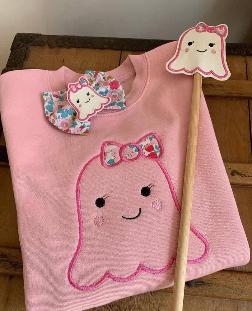 Sweat rose à personnaliser Broderie Liberty sur commande