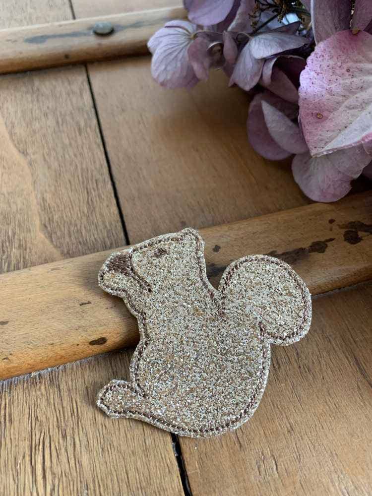 Barrette brodée Ecureuil doré