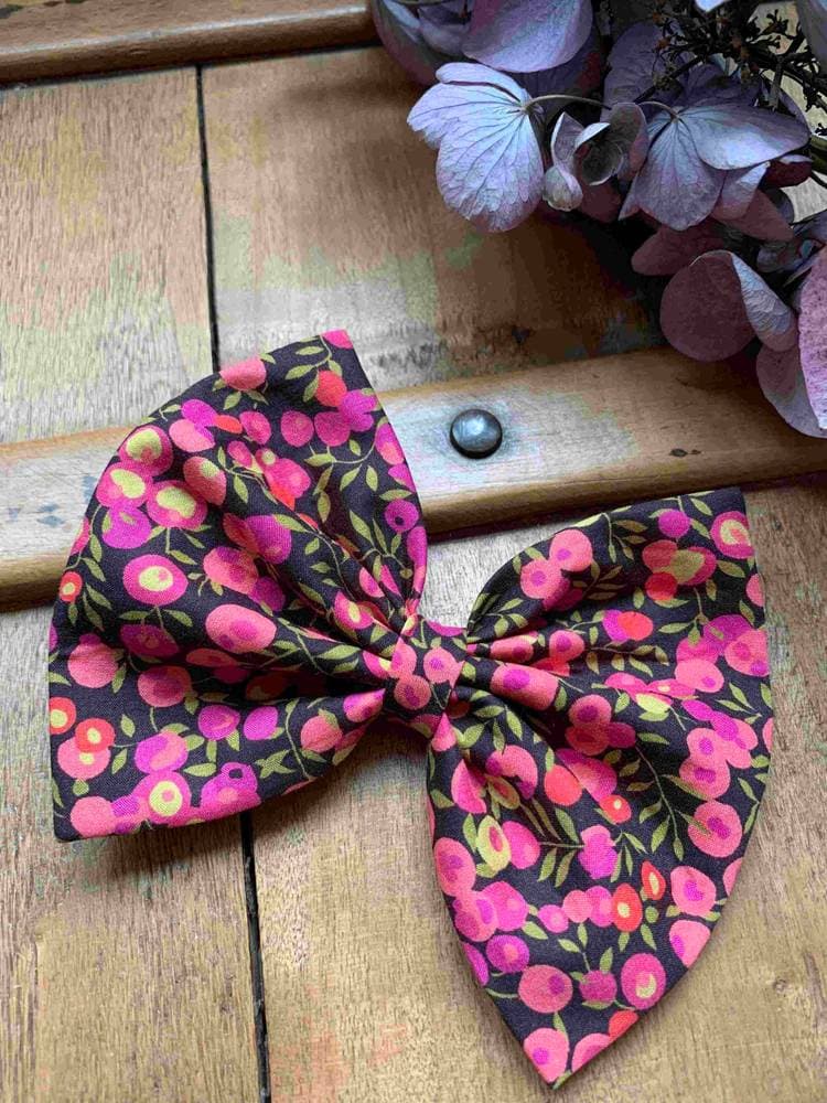 Barrette Liberty Wiltshire noir et rose XL Papillon