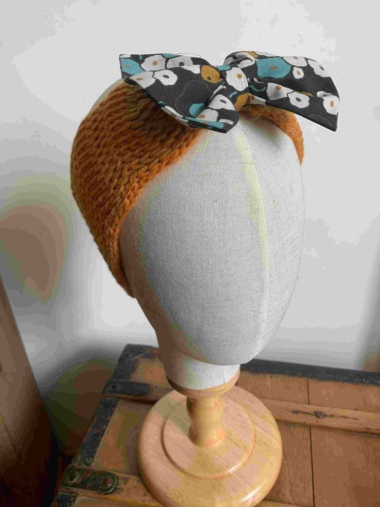 Bandeau Cache oreilles moutarde Noeud fleuri à partir de 3 ans