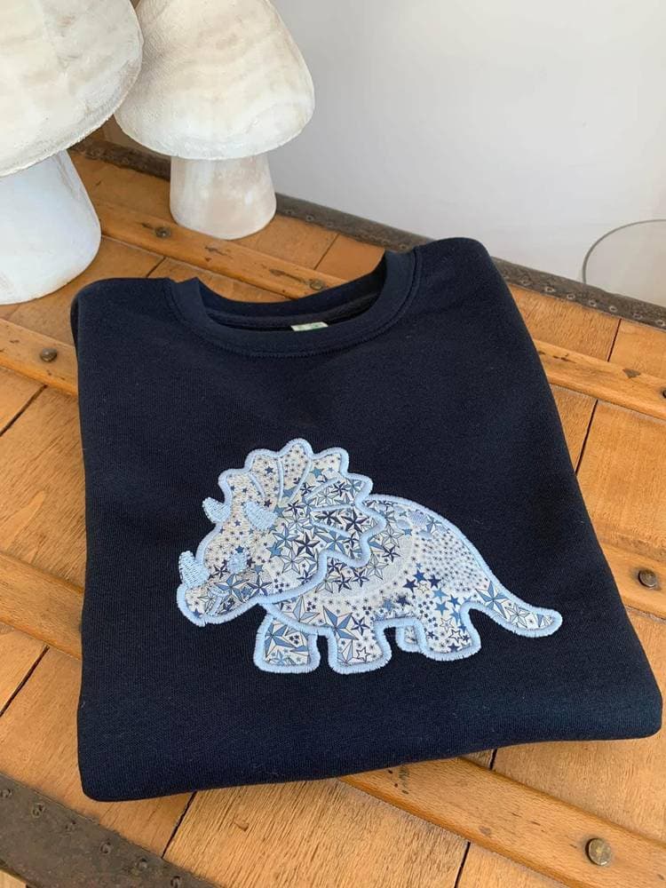 Sweat marine à personnaliser Broderie Liberty sur commande