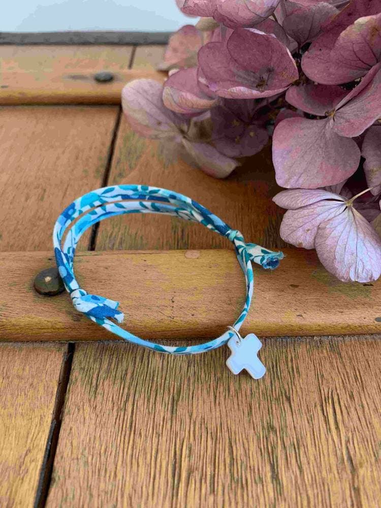 Bracelet Liberty Wiltshire Crystal croix en nacre 