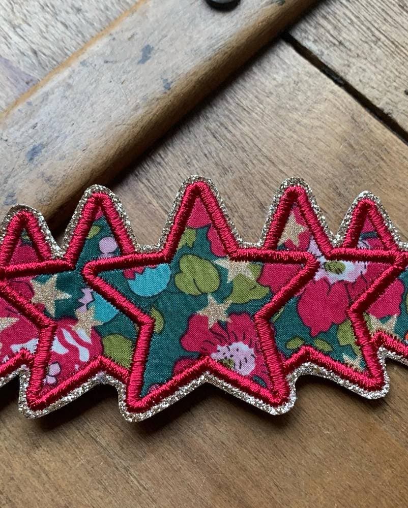 Barrette brodée Etoiles Liberty Betsy Stars grand modèle