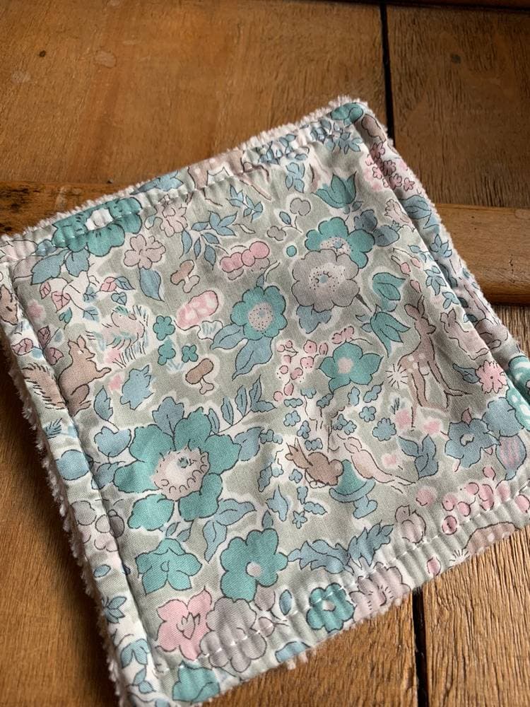 Lingette Liberty éponge de bambou Betsy Woodland