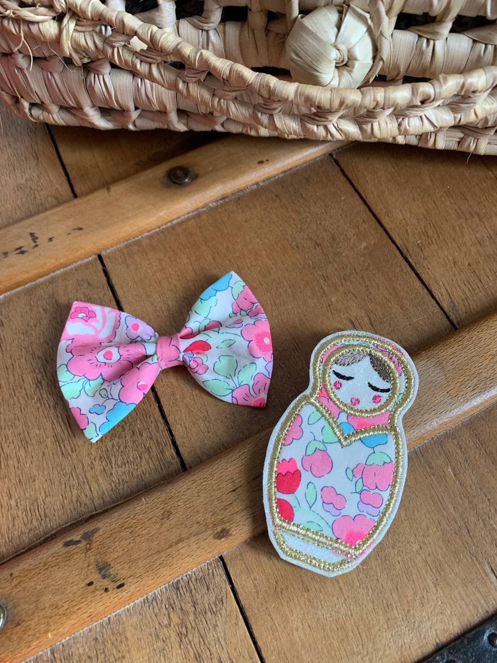Barrette brodée Matriochka Liberty au choix sur commande