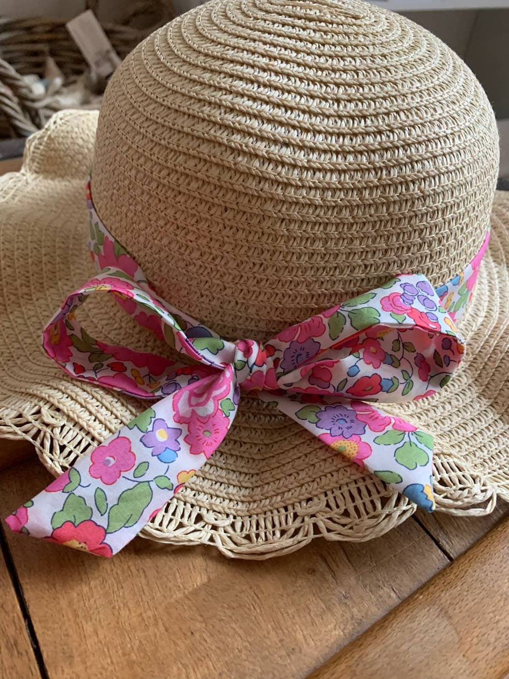 Chapeau de paille 50-53 réglable avec ruban en Liberty sur commande
