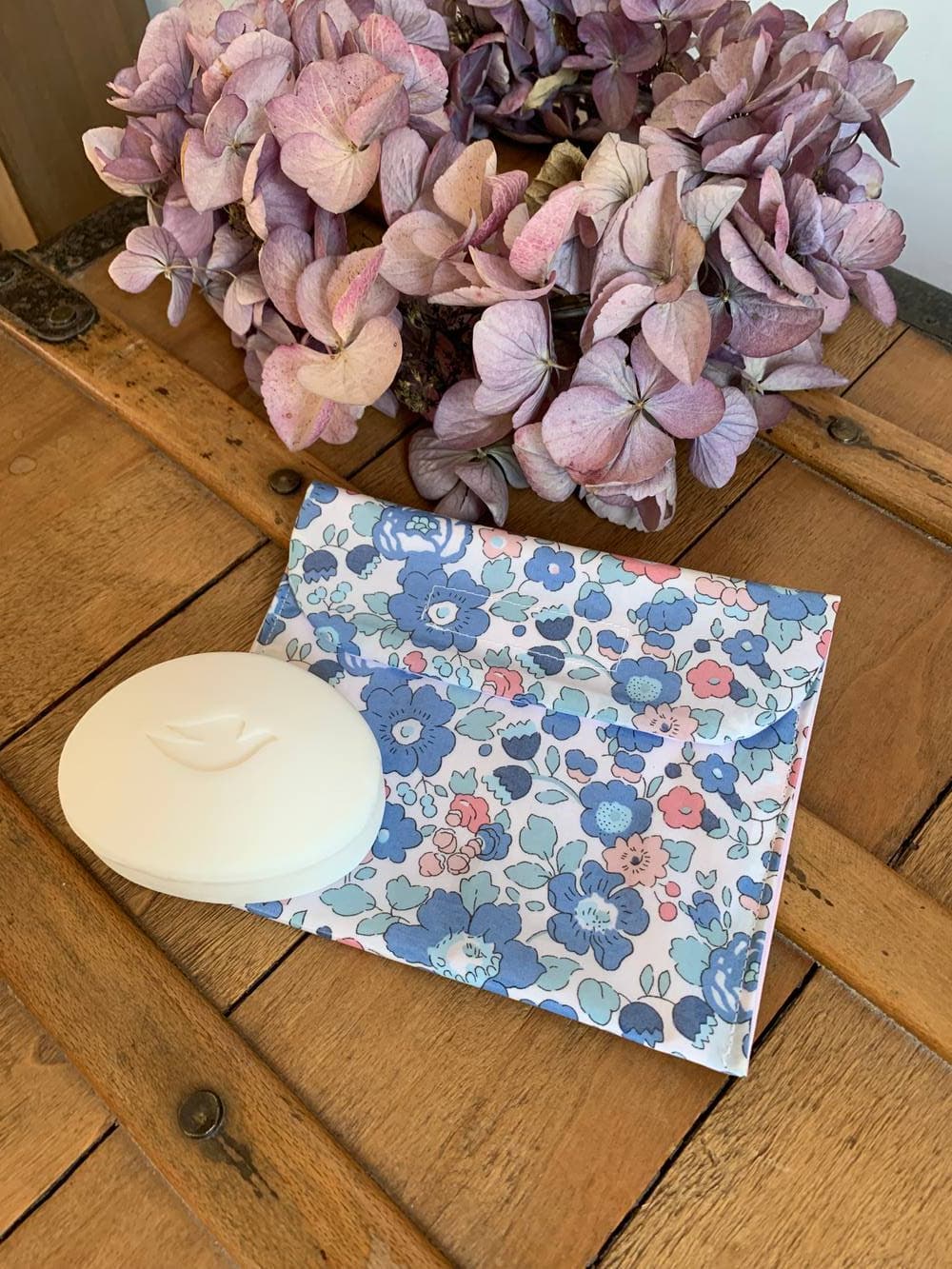 Pochette Liberty enduite pour savon Betsy Asagao
