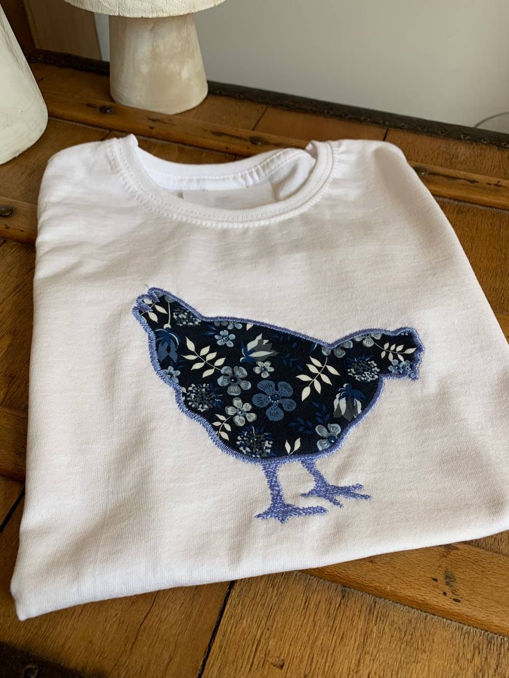 Tee-shirt (blanc, rose, marine) manches courtes coupe ceintrée à personnaliser