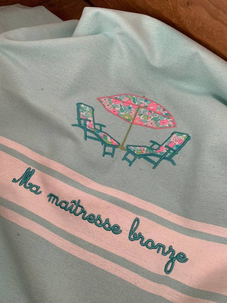 Fouta brodée à personnaliser sur commande