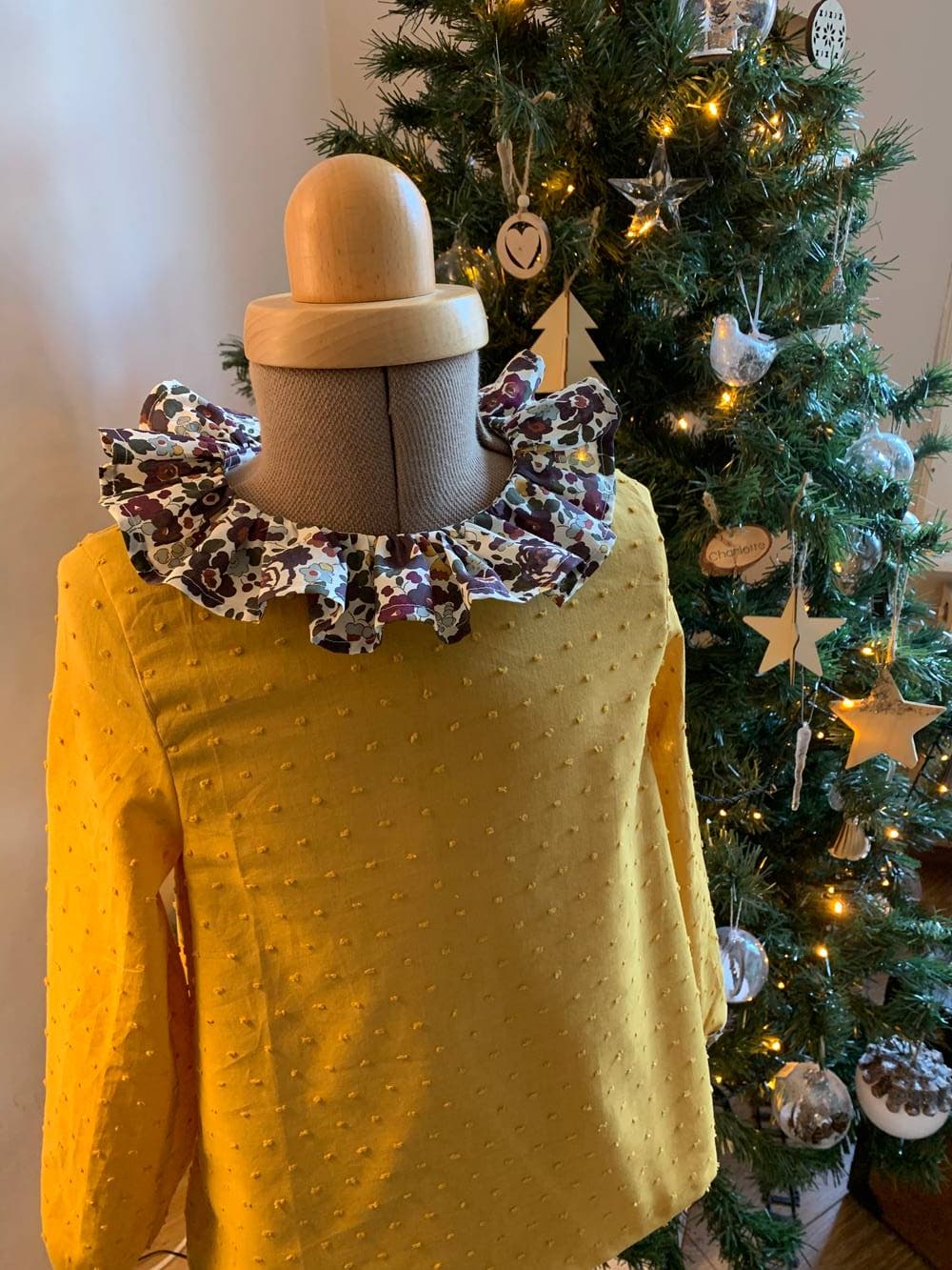 Blouse unie avec col en Liberty exclusif au choix sur commande