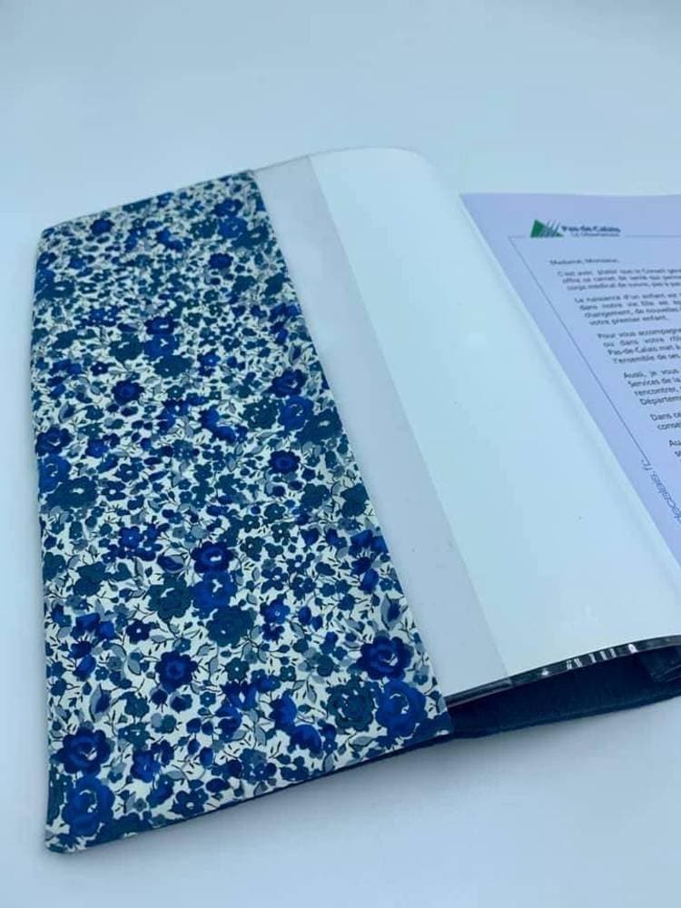 Protège carnet de santé Liberty au choix sur commande