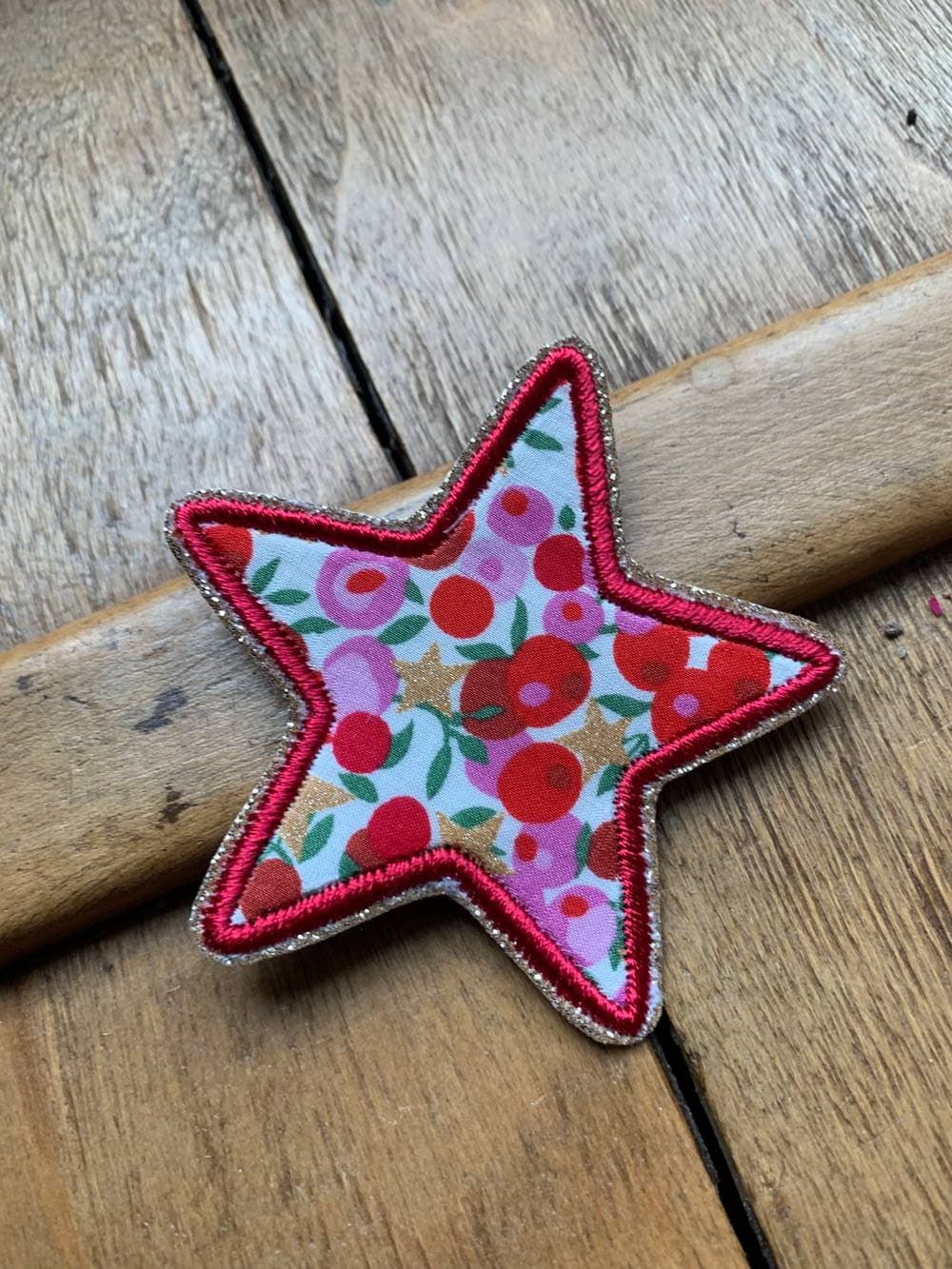 Barrette brodée Etoile Liberty Wilsthire stars