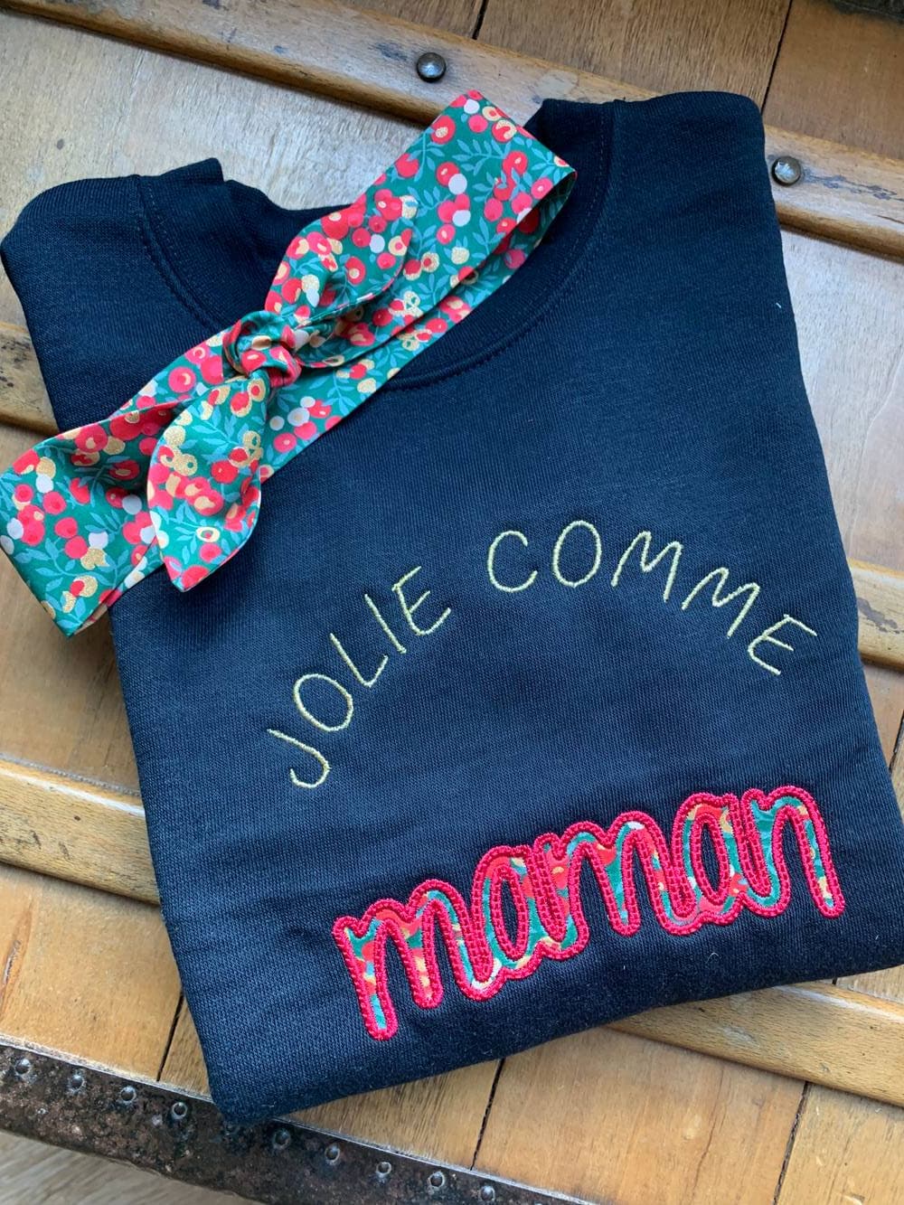 Sweat marine à personnaliser Broderie Liberty sur commande