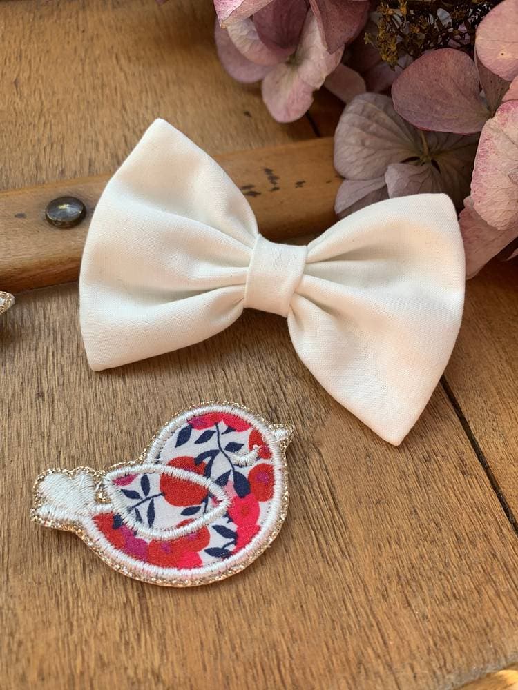 Barrette brodée oiseau Liberty au choix sur commande