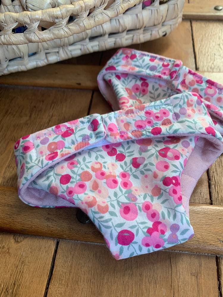 Couche poupon Wiltshire Summer garden