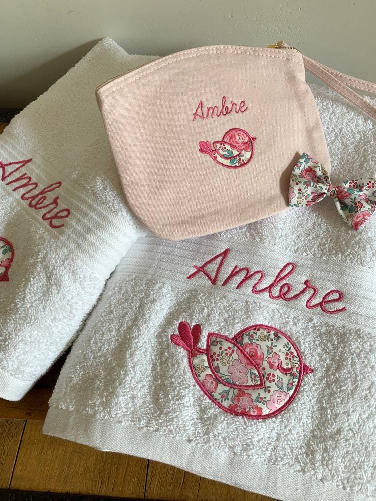 Trousse unie arrondie à personnaliser