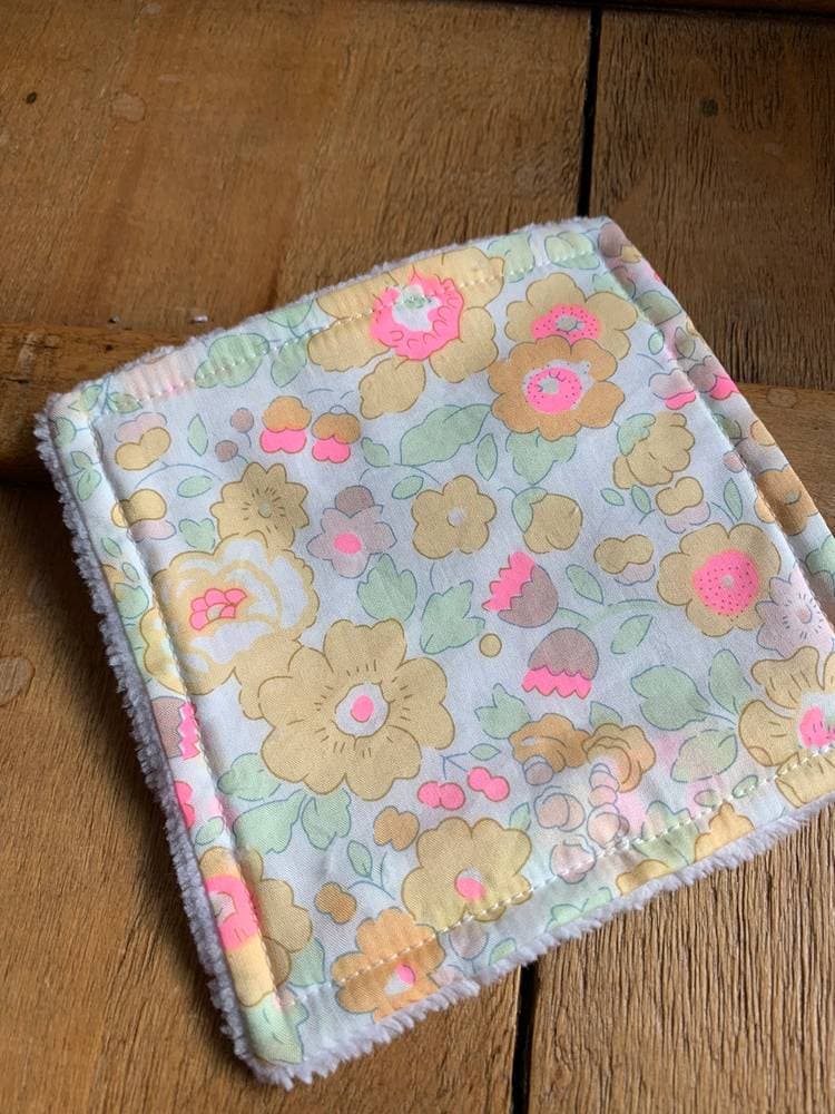 Lingette Liberty éponge de bambou Betsy Lemon curd