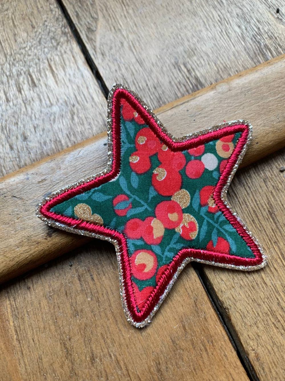 Barrette brodée Etoile Liberty Wilsthire Christmas