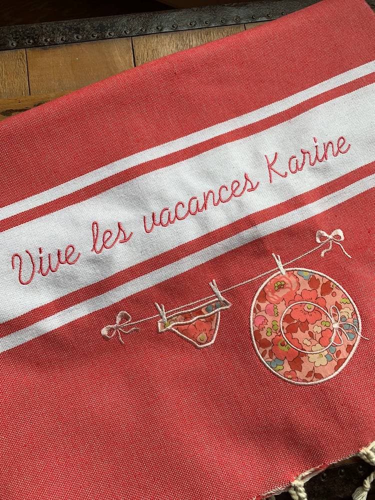 Fouta brodée à personnaliser sur commande