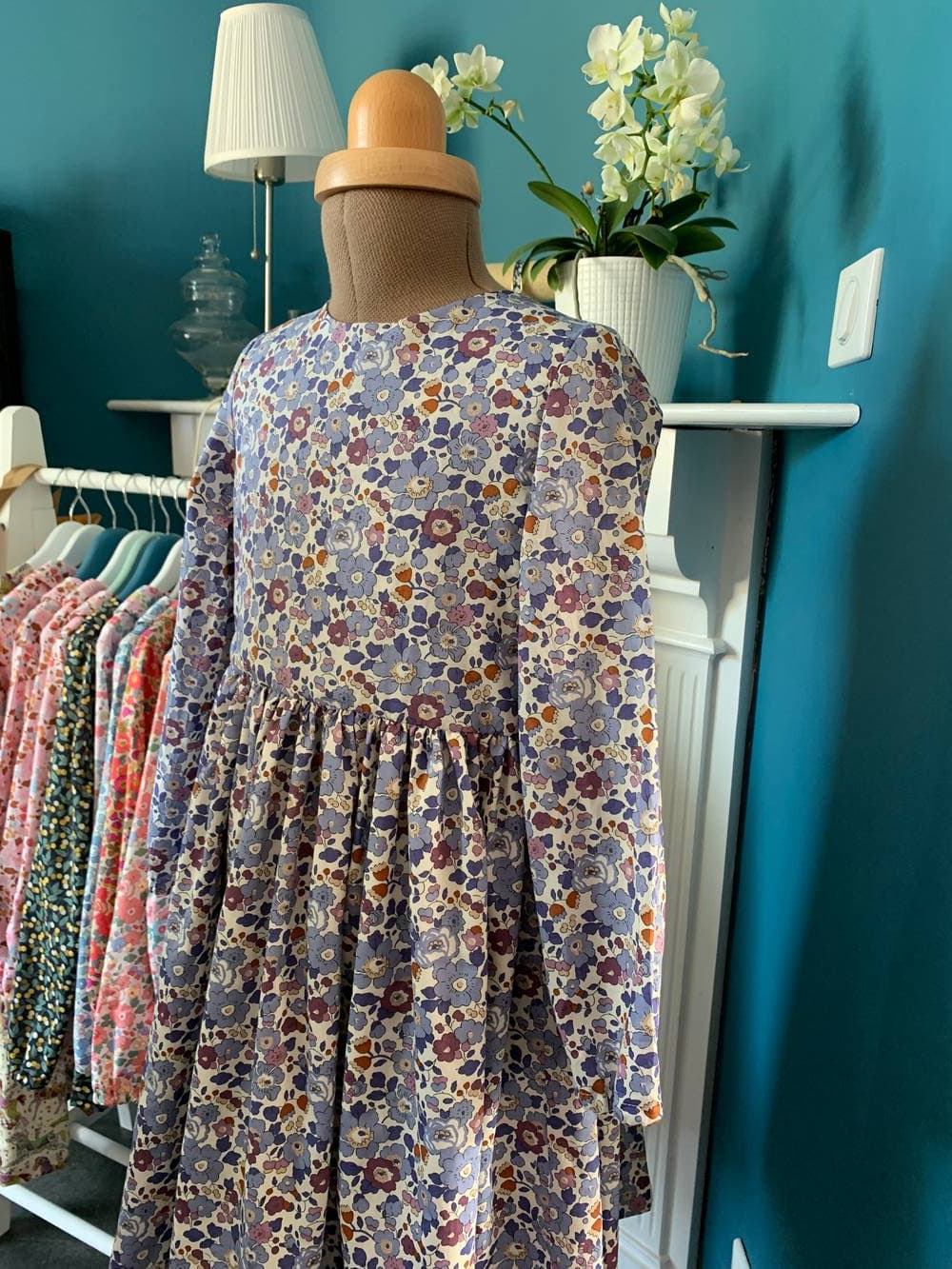 Robe manches longues Liberty exclusif finitions au choix sur commande