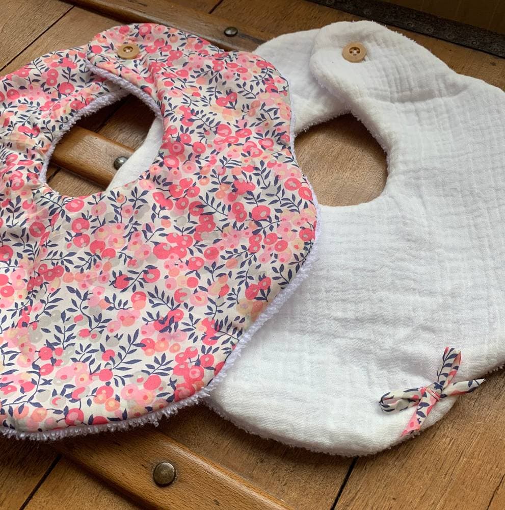 Bavoir nuage Liberty classique au choix sur commande