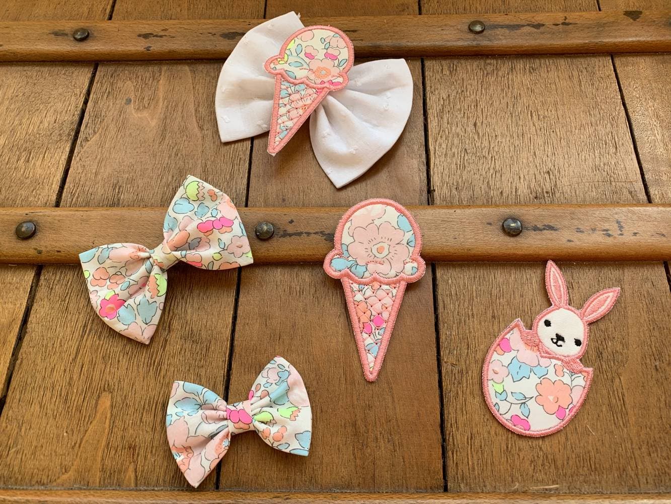 Barrette brodée glace Liberty au choix sur commande