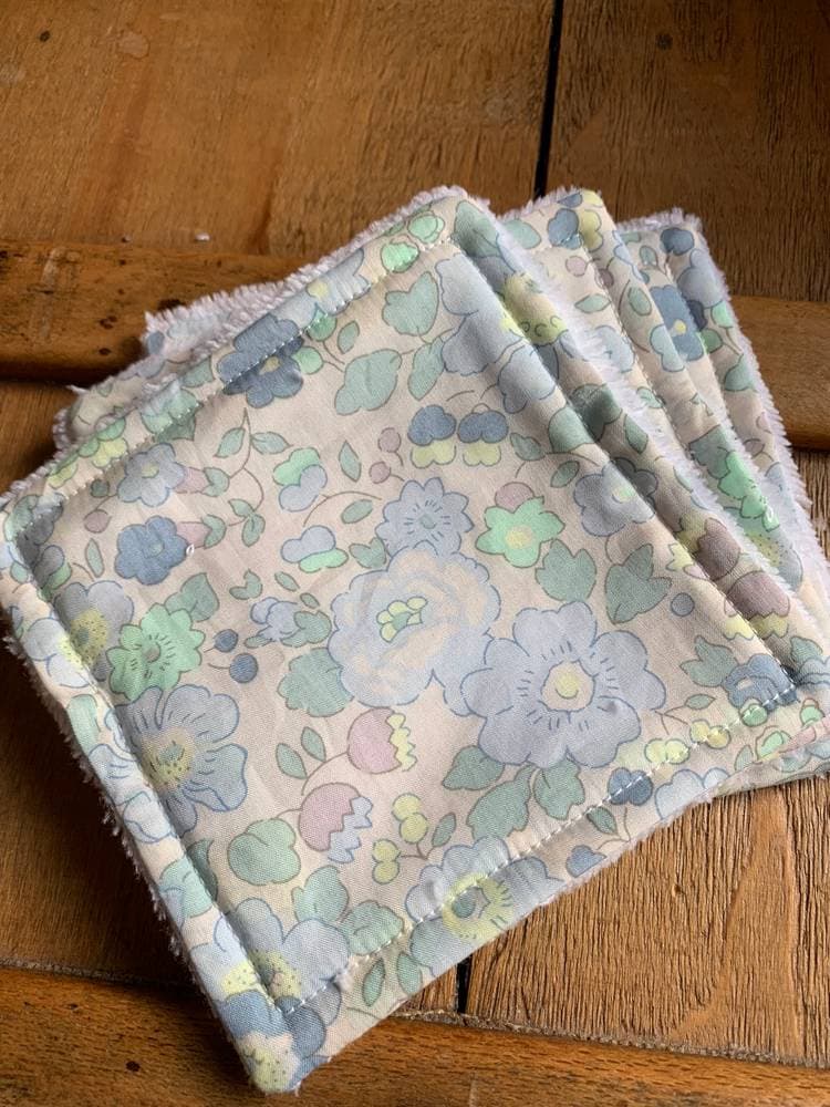 Lingette Liberty éponge de bambou Betsy Nicandra