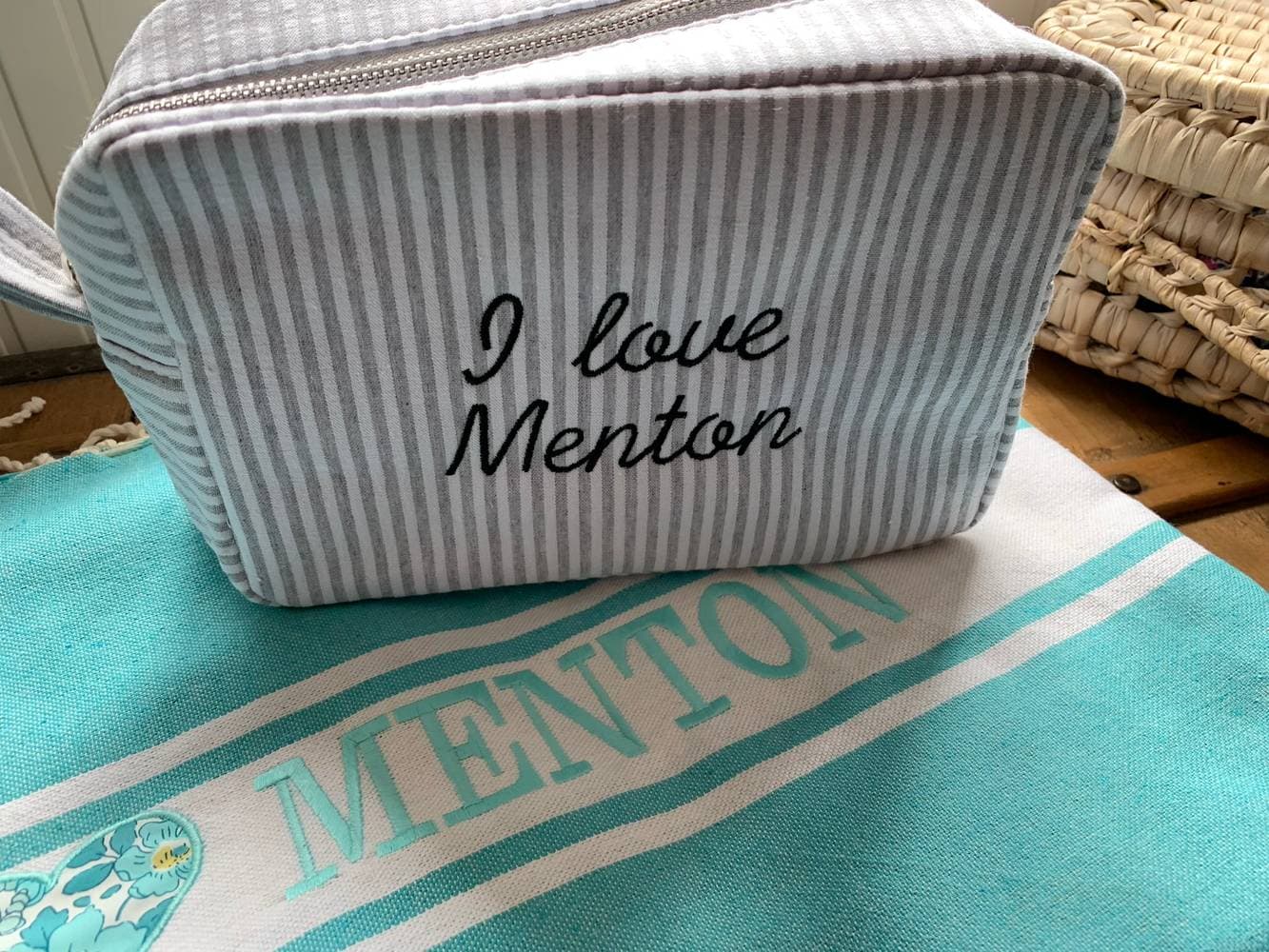 Trousse de toilette rayée